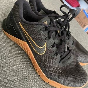 Nike Metcon Matt Fraser edition shoes. Mens 8.5, Womens 10